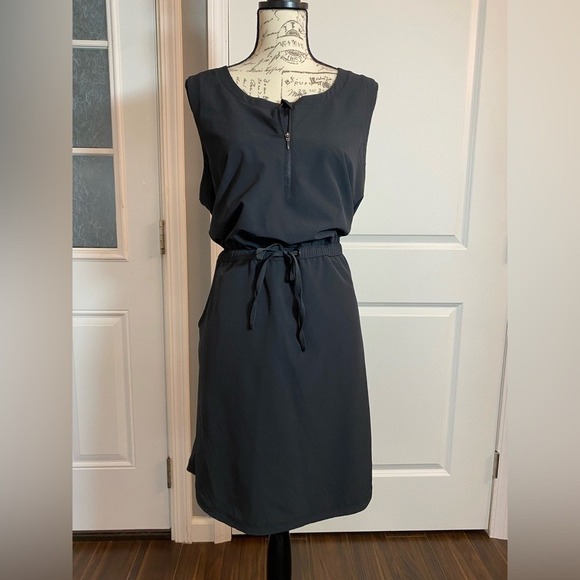 Talbots Dresses & Skirts - T by Talbots Black Sleeveless Blouson Petite Knee Length Dress XL